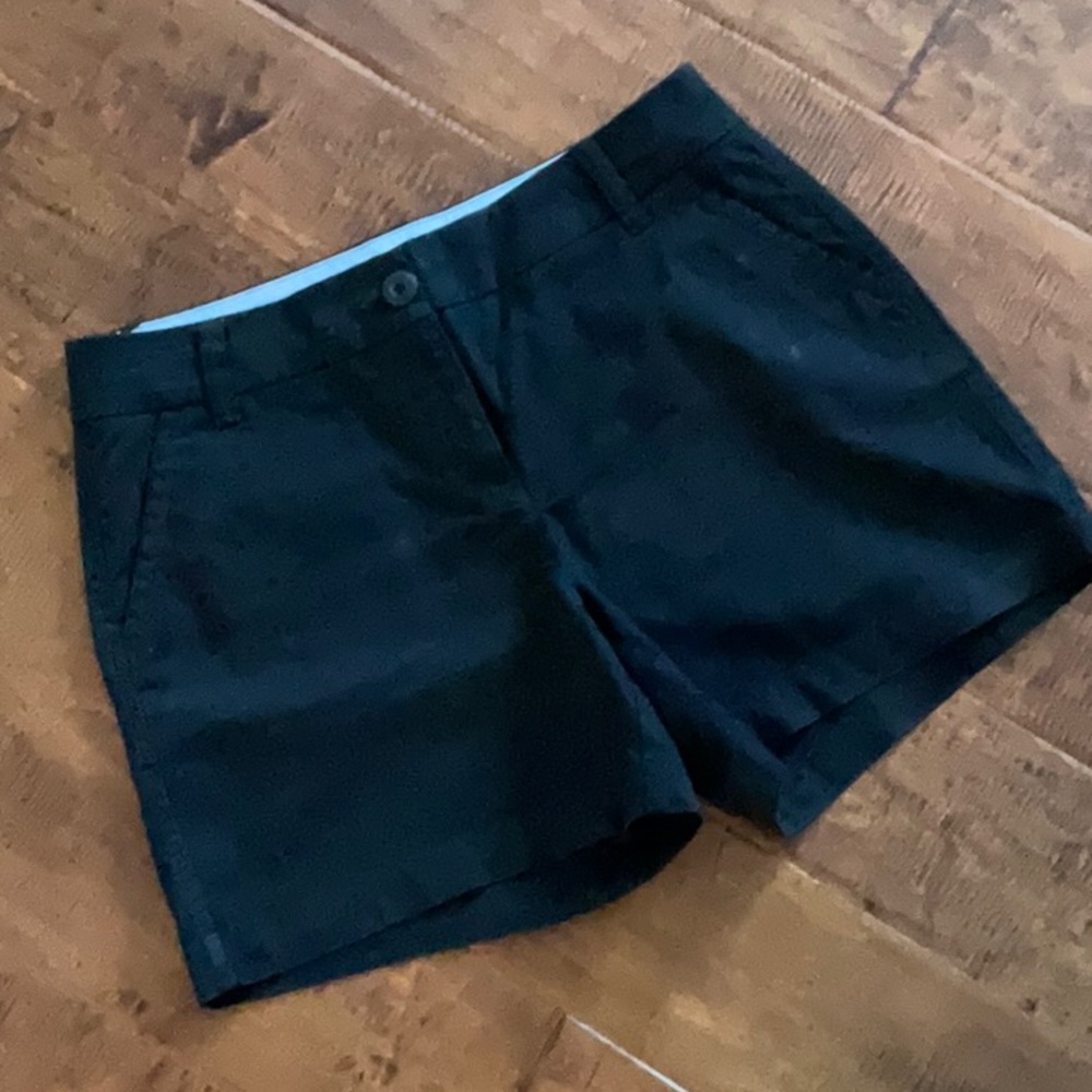 Black size 4 short